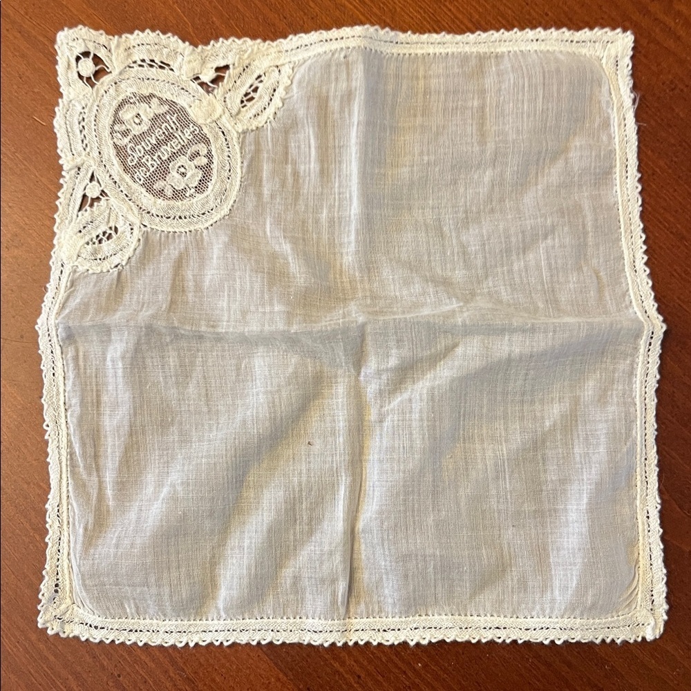 Vintage Victorian Ivory Lace Lace Trim Handkerchief